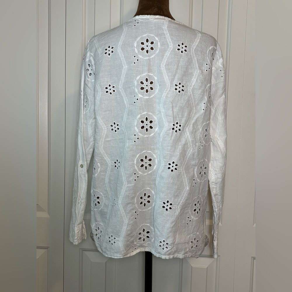 Christian Siriano White Sand Dollar Eyelet Linen Cotton Blouse, Size Medium - Picture 5 of 12